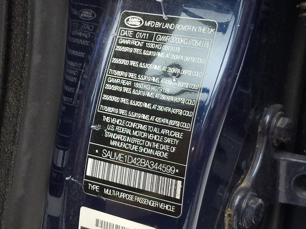 Thumbnail: 2011 Land Rover Range Rover - 28