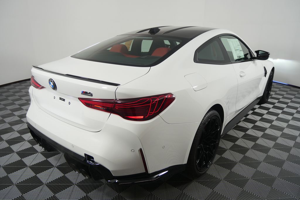 Thumbnail: 2026 BMW M4 - 4