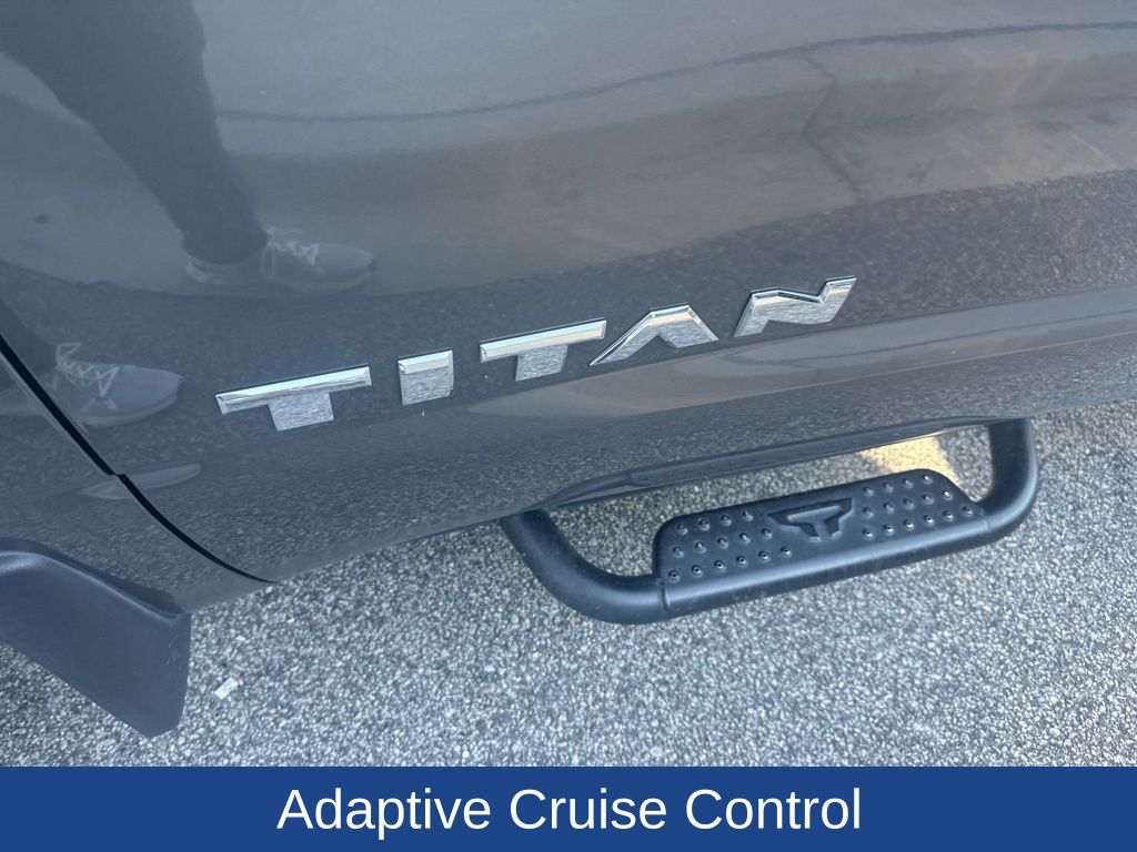 2022 Nissan Titan SV