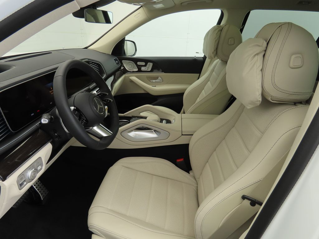 Thumbnail: 2026 Mercedes-Benz GLS - 21