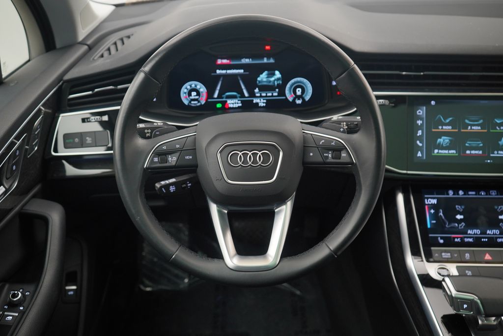 Thumbnail: 2022 Audi Q7 - 10