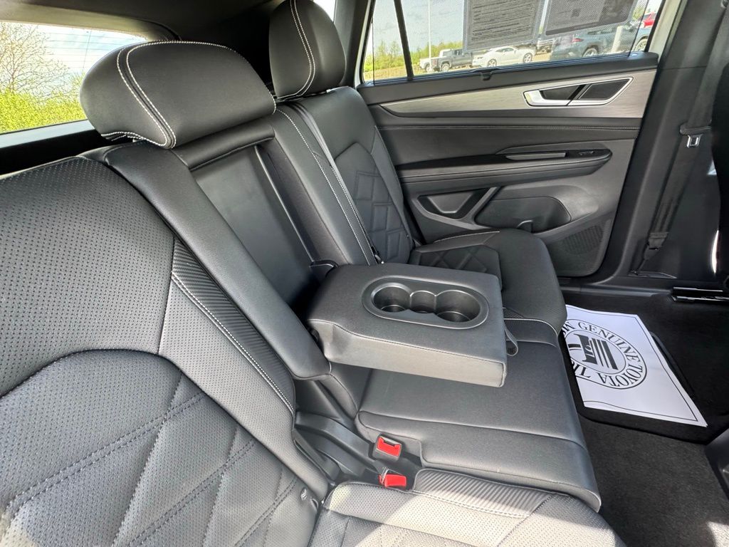 Used 2025 Volkswagen Atlas Cross Sport SUV