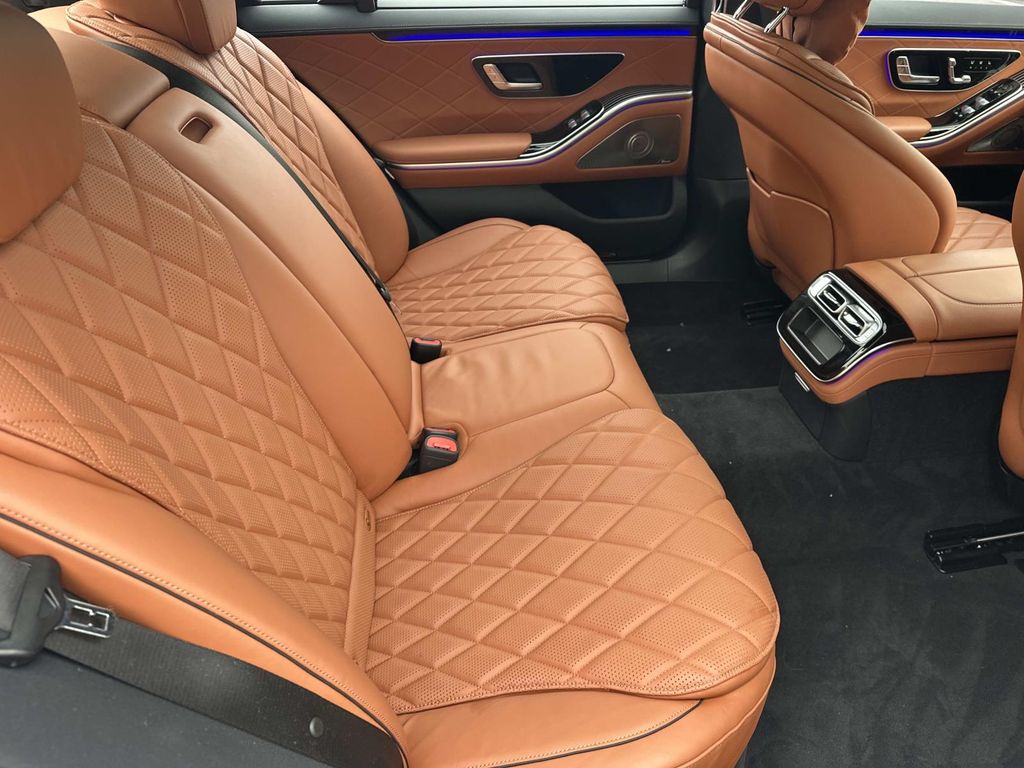 Thumbnail: 2023 Mercedes-Benz S-Class - 13