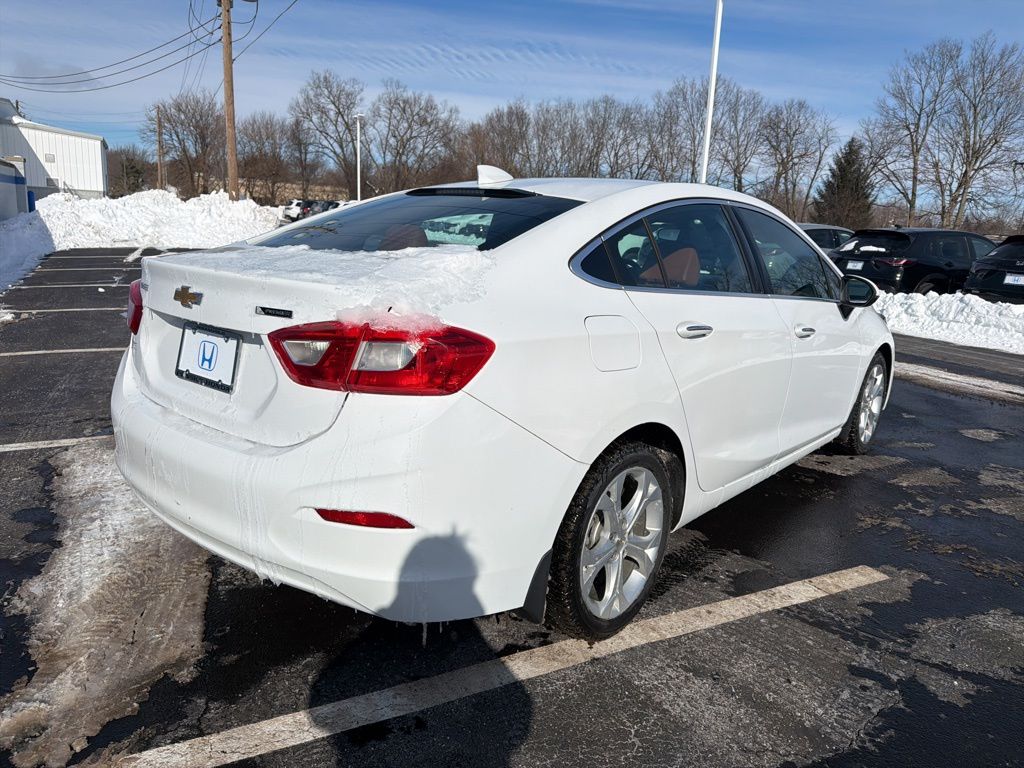 Thumbnail: 2017 Chevrolet Cruze - 5