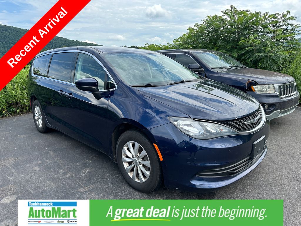 2017 Chrysler Pacifica Touring FWD
