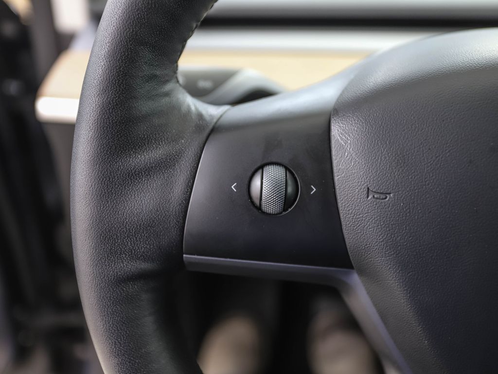 Thumbnail: 2021 Tesla Model Y - 12