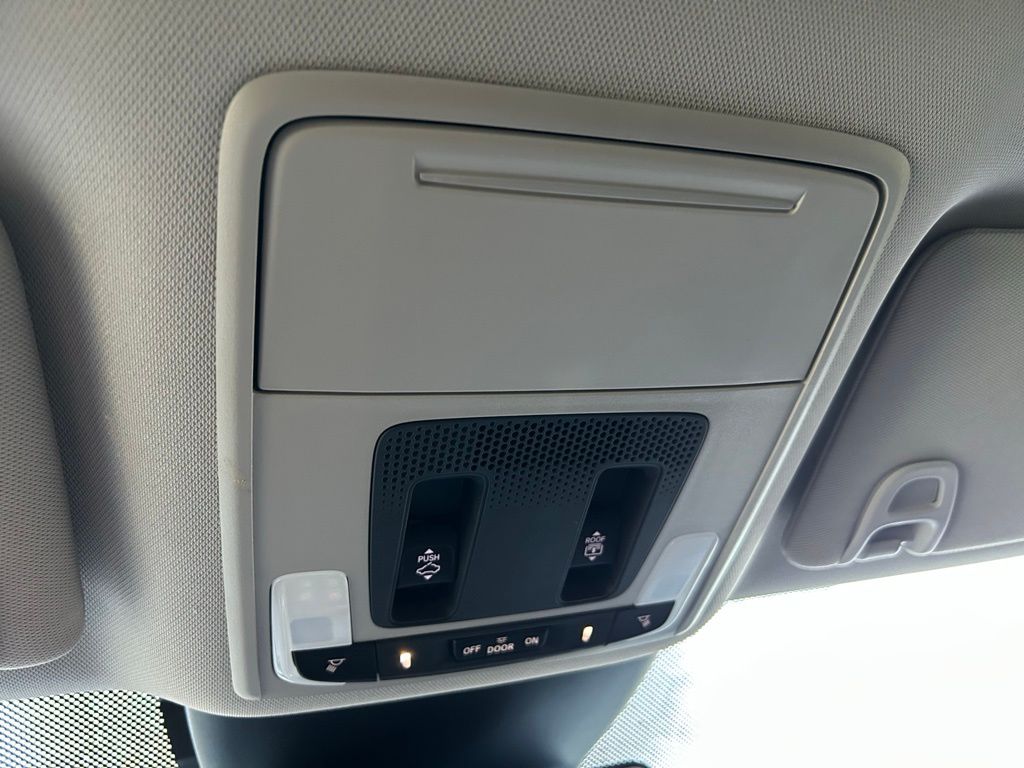 Thumbnail: 2025 Honda Pilot - 31