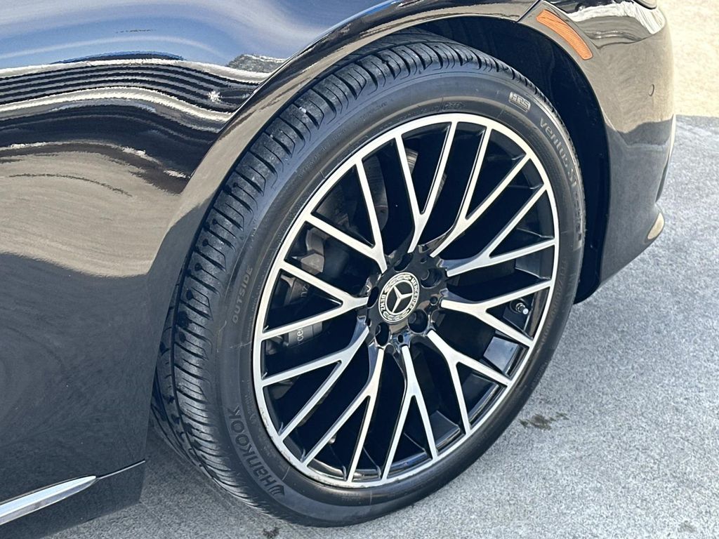 Thumbnail: 2022 Mercedes-Benz S-Class - 18