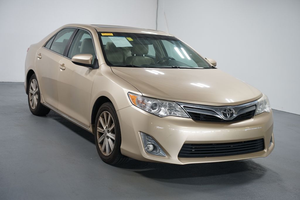 Thumbnail: 2012 Toyota Camry - 3
