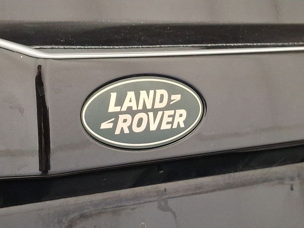 2016 Land Rover LR4 HSE 32
