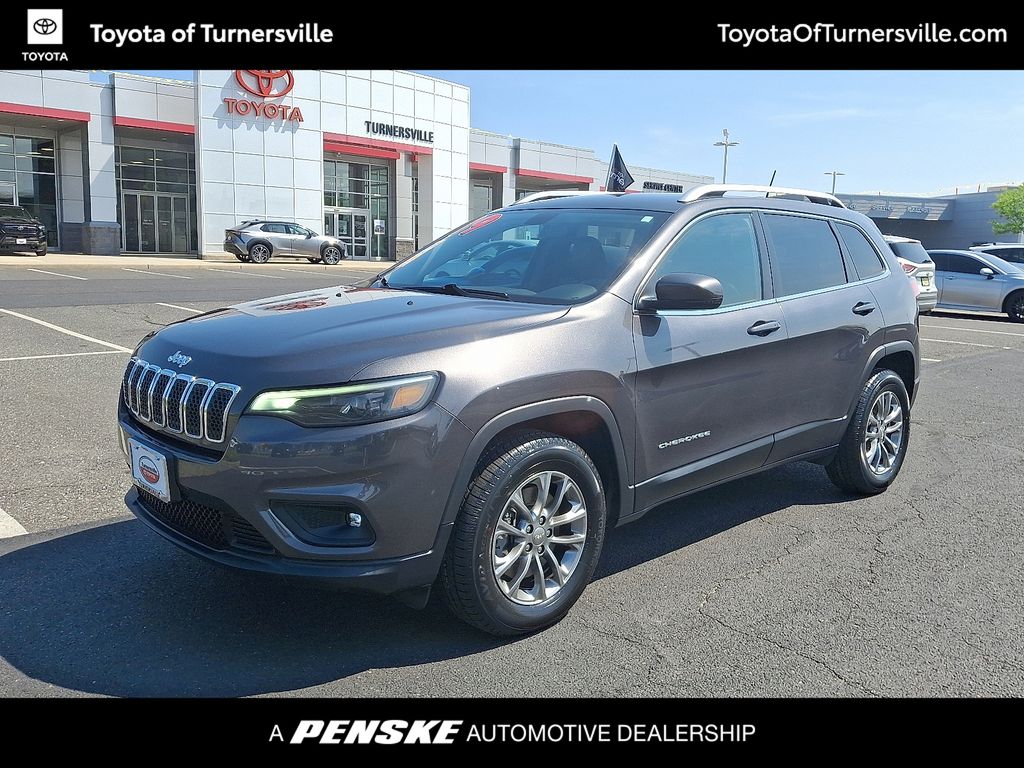 2019 Jeep Cherokee Latitude Hero Image