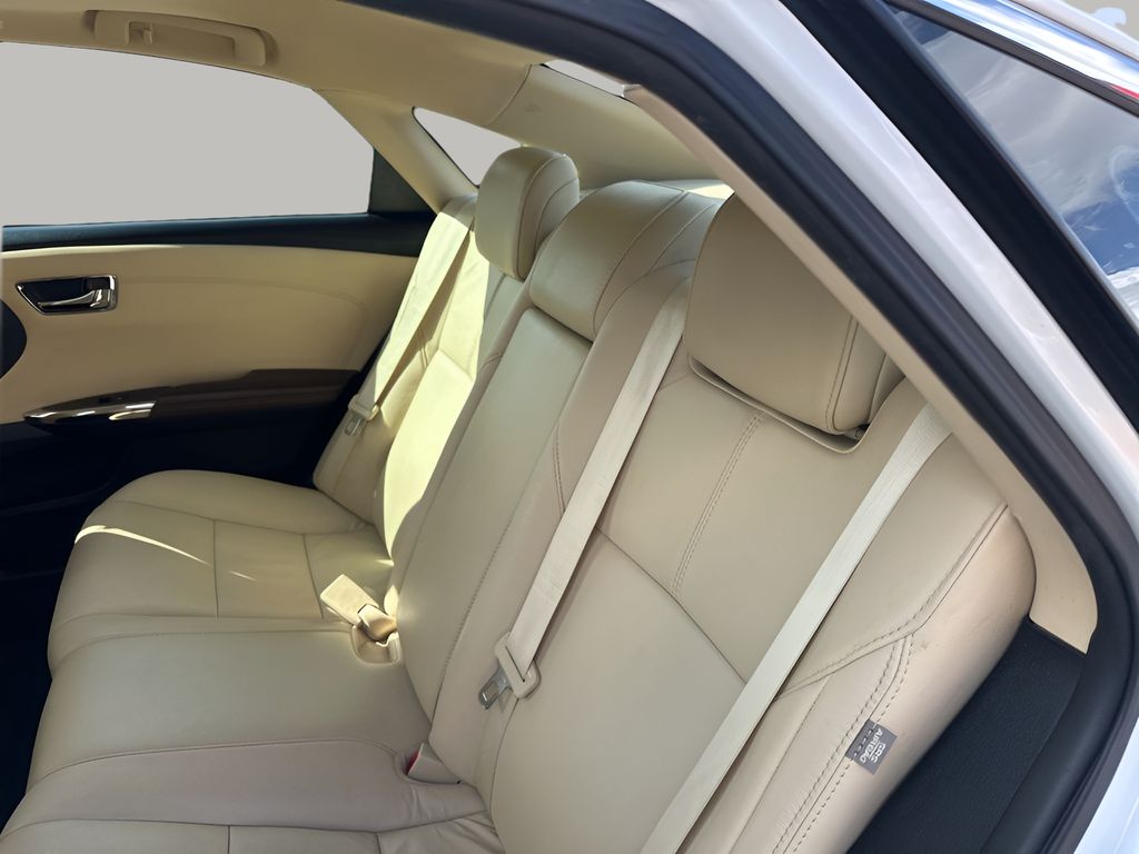 Used Car 2015 Toyota Avalon Hybrid  Xle Touring For Sale Under $15,000 In Austin, Texas