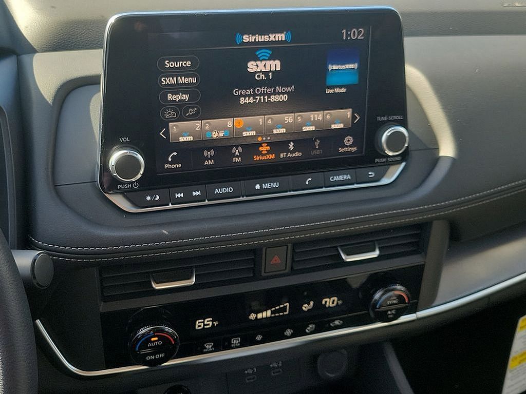 2024 Nissan Rogue SV 9