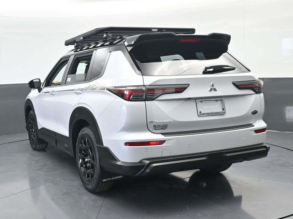 New 2026 White Mitsubishi Trail Edition image 4