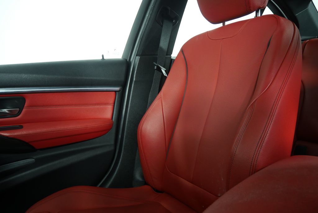 Thumbnail: 2016 BMW 3 Series - 15