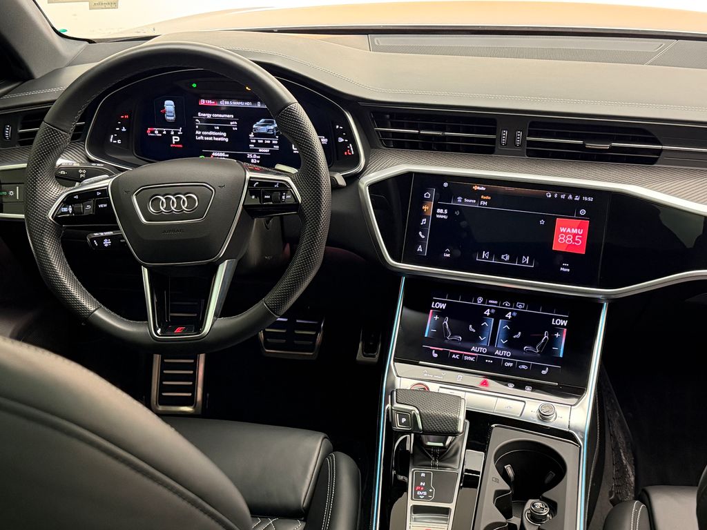 Thumbnail: 2022 Audi S6 - 21