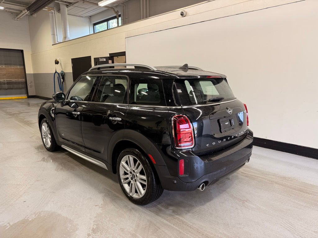 Thumbnail: 2023 MINI Cooper Countryman - 3