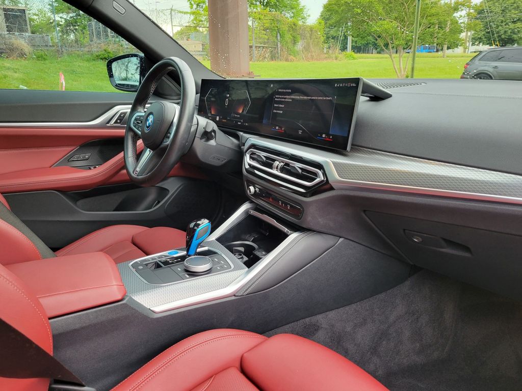 Thumbnail: 2023 BMW i4 - 13