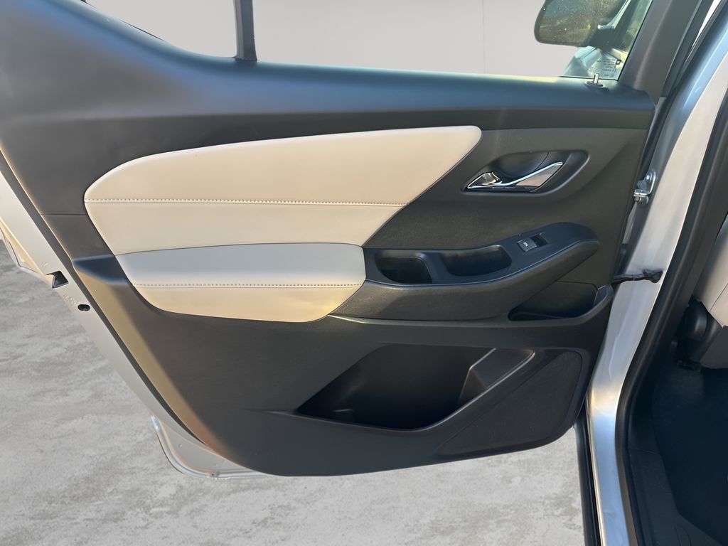 Used Car 2022 Chevrolet Traverse  Ls For Sale Under $25,000 In Austin, Texas