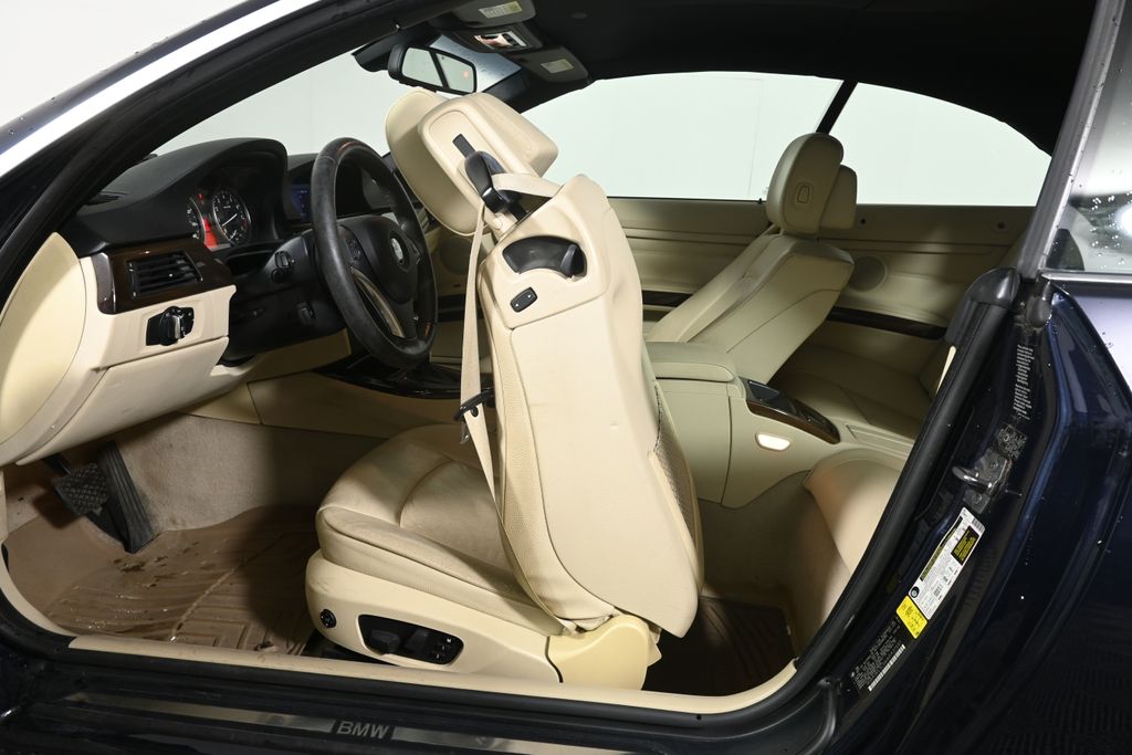 Thumbnail: 2010 BMW 3 Series - 6