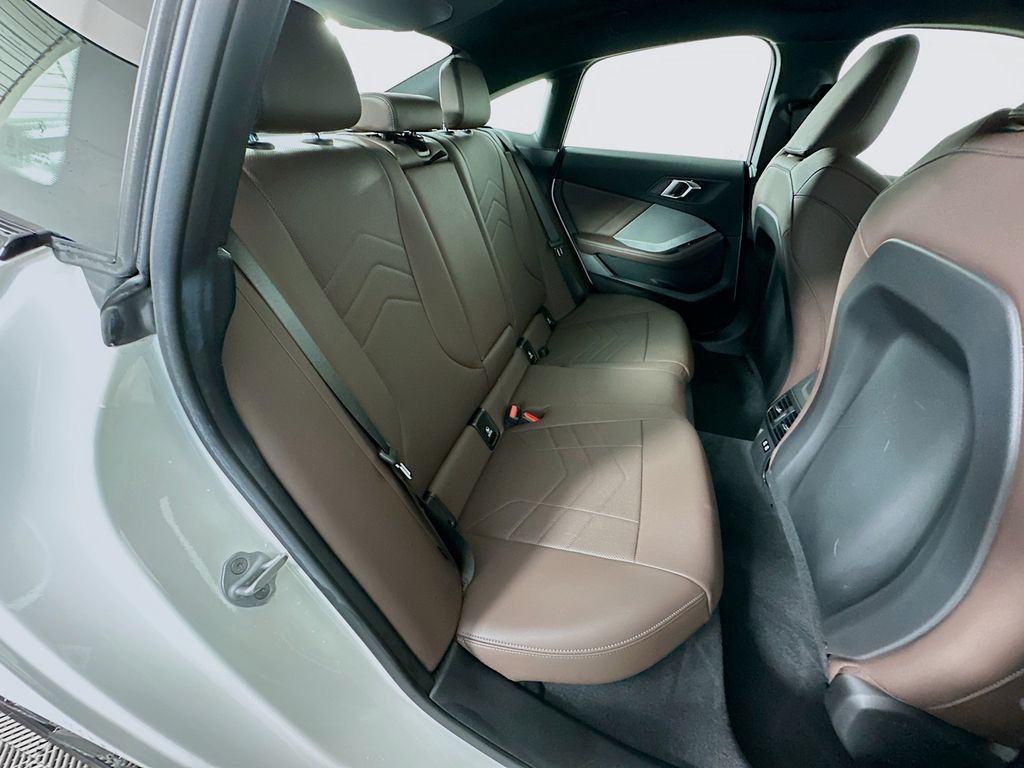 Thumbnail: 2025 BMW 2 Series - 26