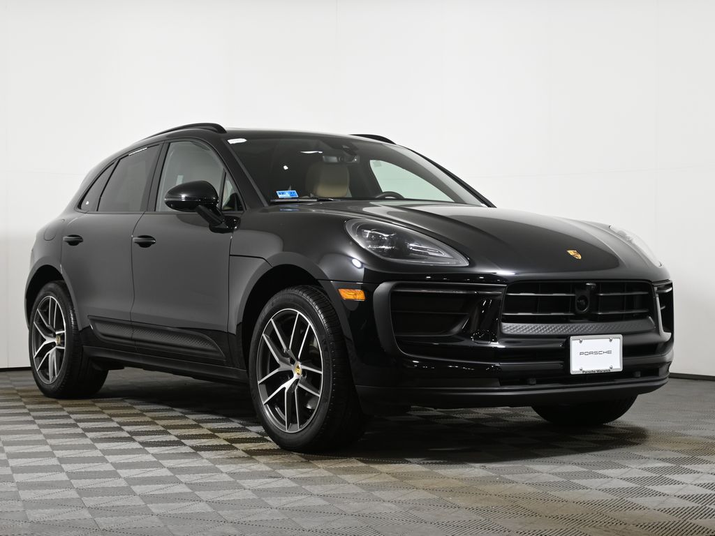 Thumbnail: 2025 Porsche Macan - 9
