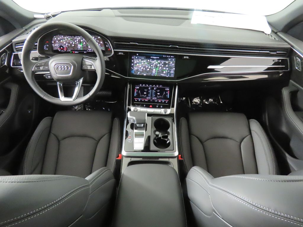 Thumbnail: 2026 Audi Q8 - 13