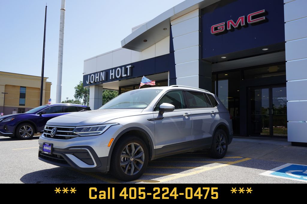 White 2024 Volkswagen Tiguan SUV / Crossover Front-Wheel Drive 8-Speed Automatic