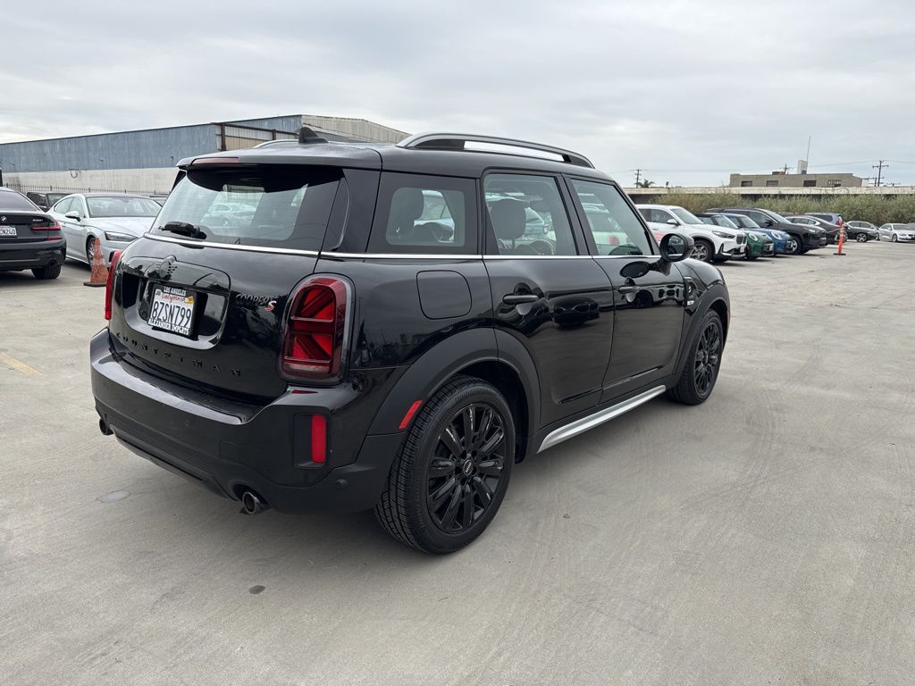 2022 MINI Cooper S Countryman Signature 3