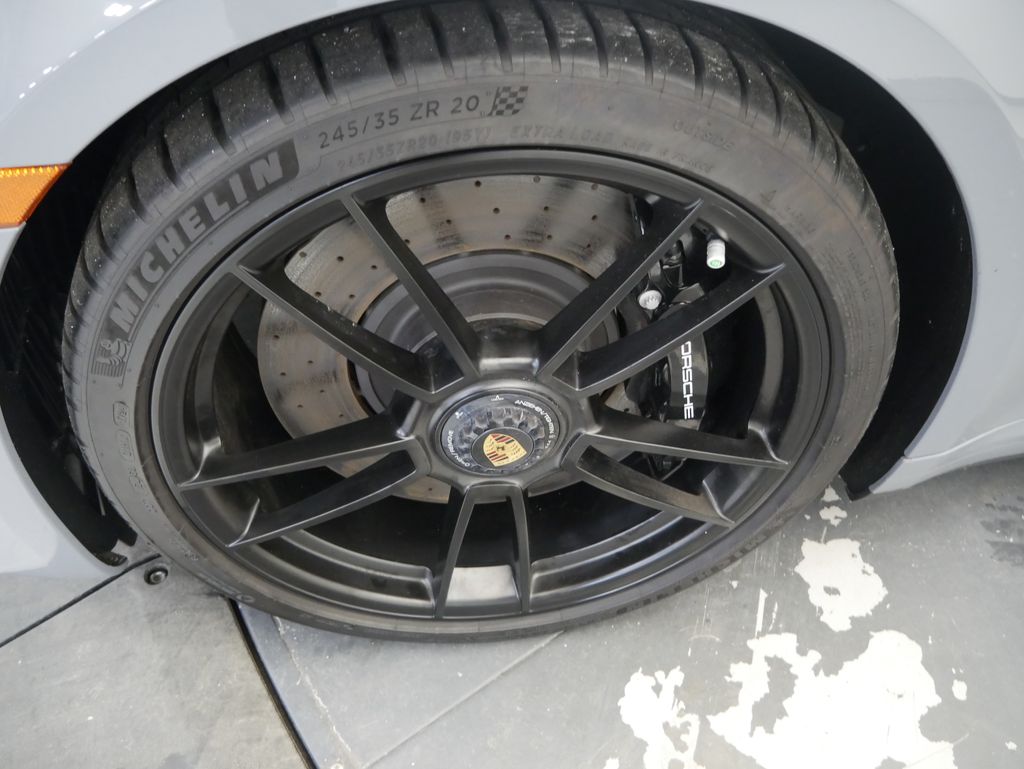 Thumbnail: 2024 Porsche 911 - 13