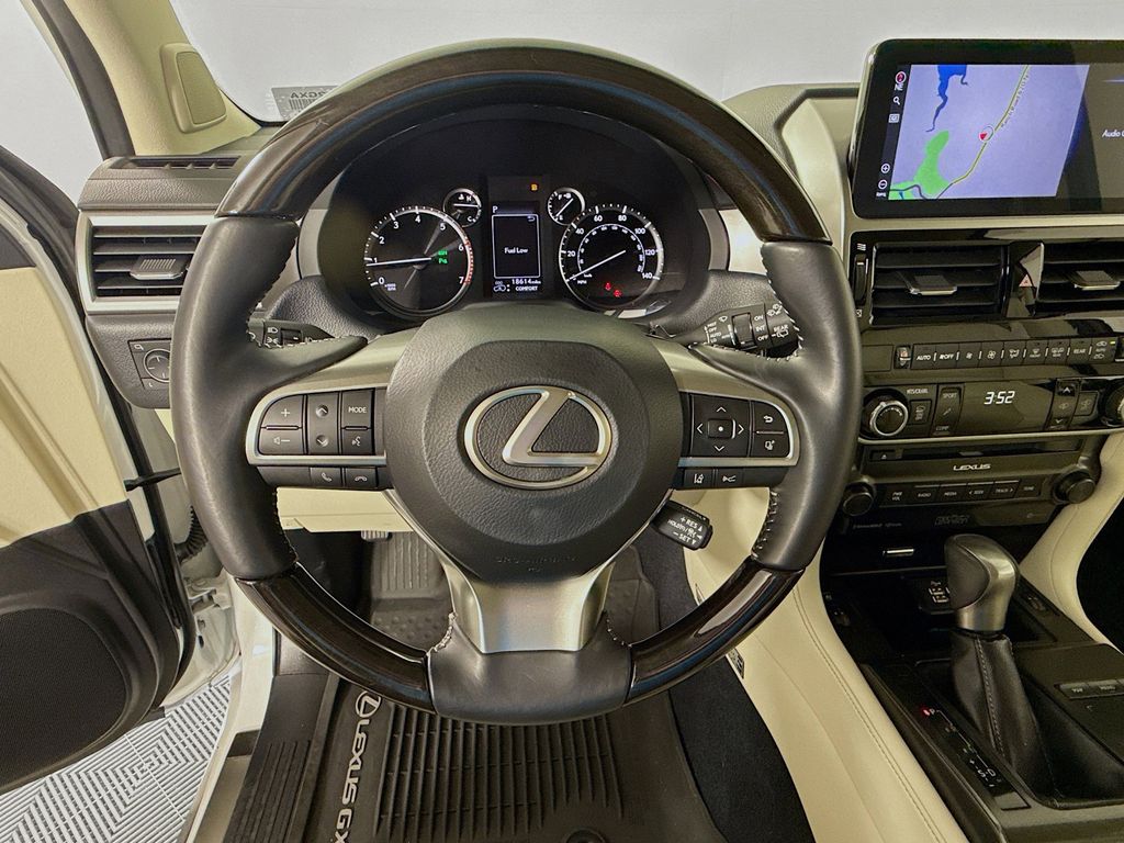 Thumbnail: 2022 Lexus GX - 11