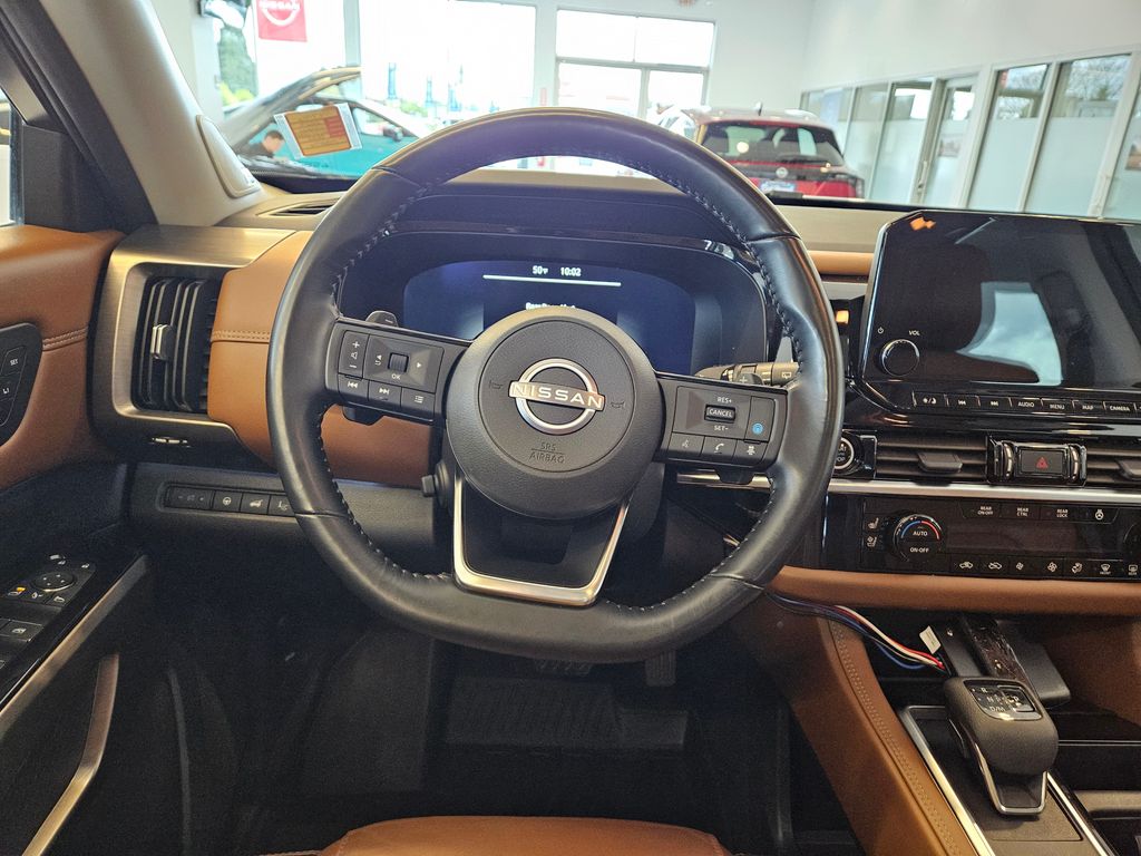 2023 Nissan Pathfinder Platinum