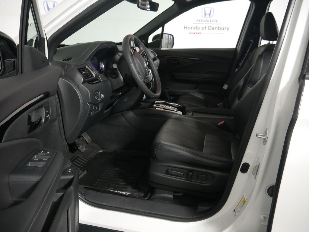 Thumbnail: 2023 Honda Passport - 14