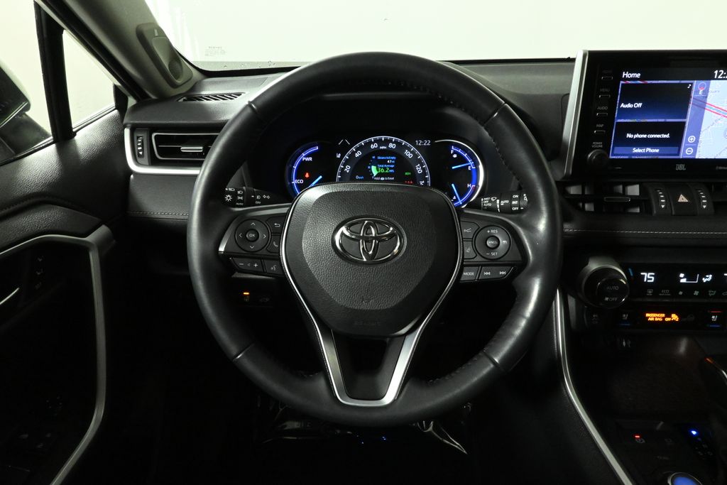 2019 Toyota RAV4 Limited 18