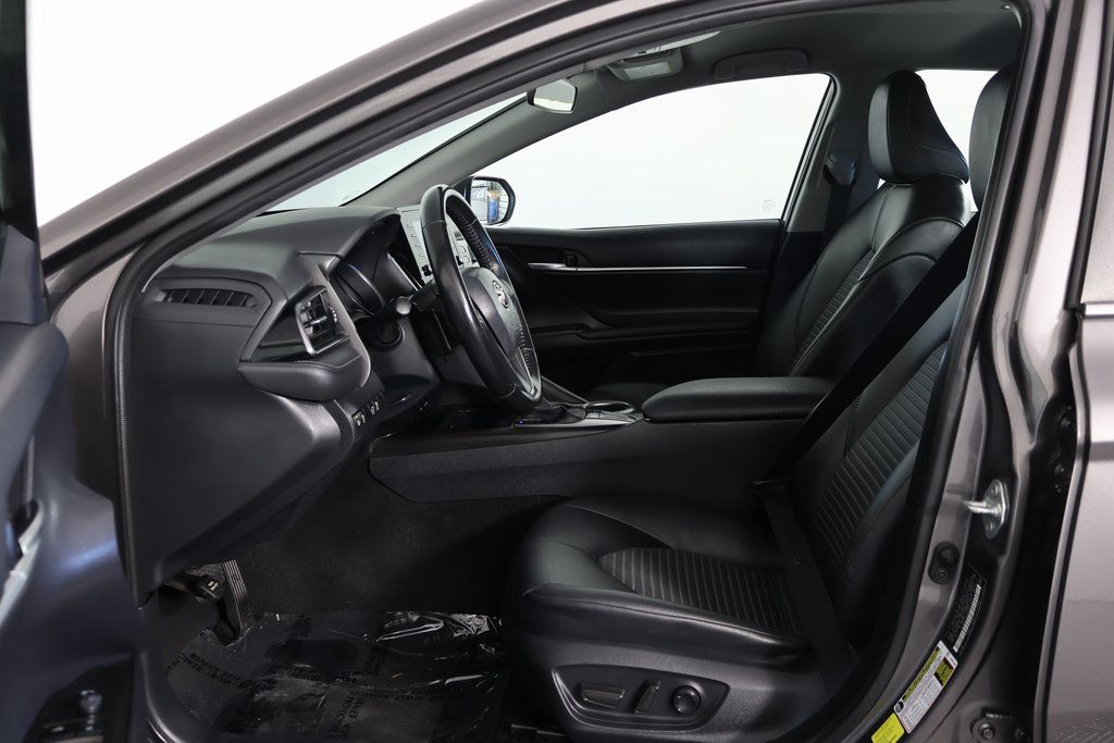 Thumbnail: 2023 Toyota Camry - 10