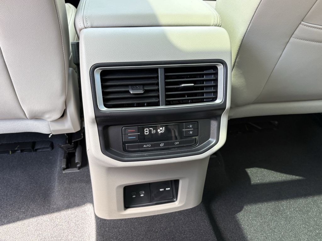 New 2026 Opal White Volkswagen 2.0T SE w/Technology image 26