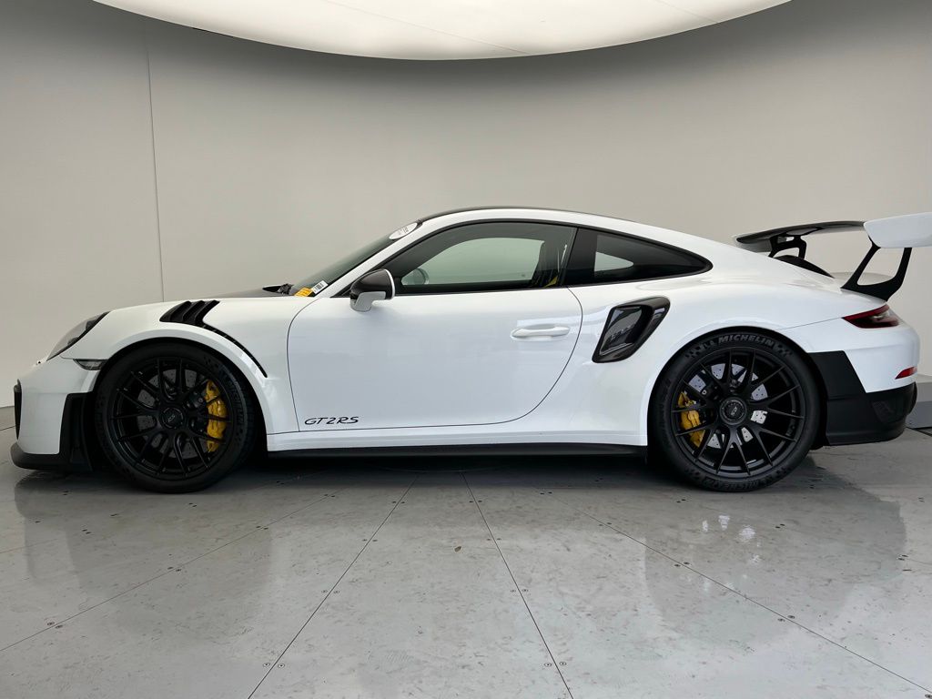 Thumbnail: 2018 Porsche 911 - 2