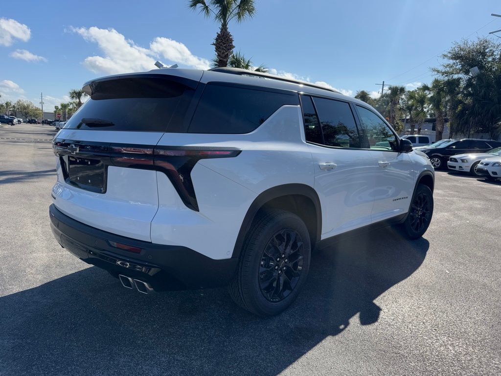 2025 Chevrolet Traverse LT 8