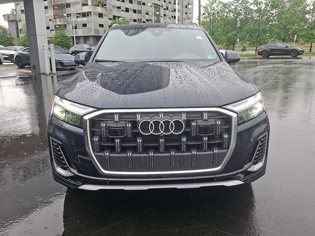 2025 Audi Q7 Premium 2