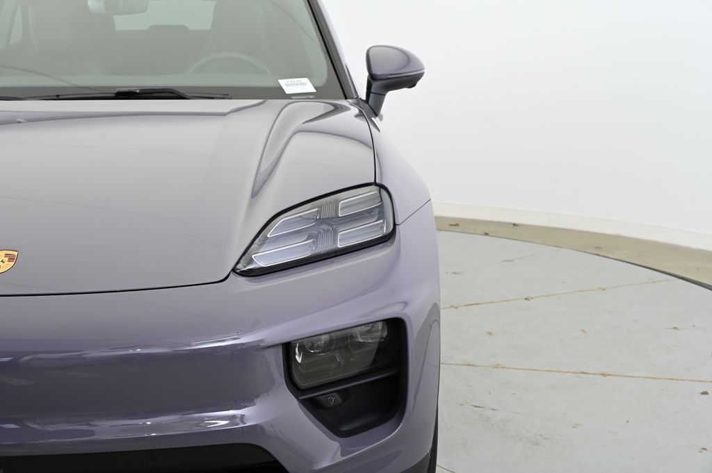 Thumbnail: 2025 Porsche Macan - 12