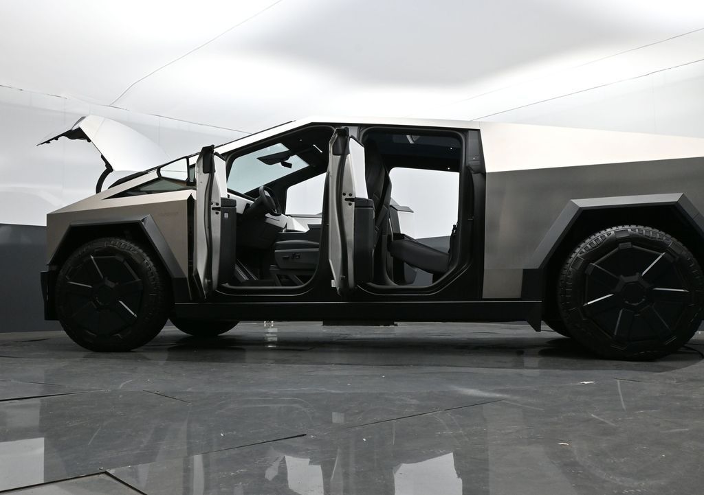 2024 Tesla Cybertruck All-Wheel Drive
