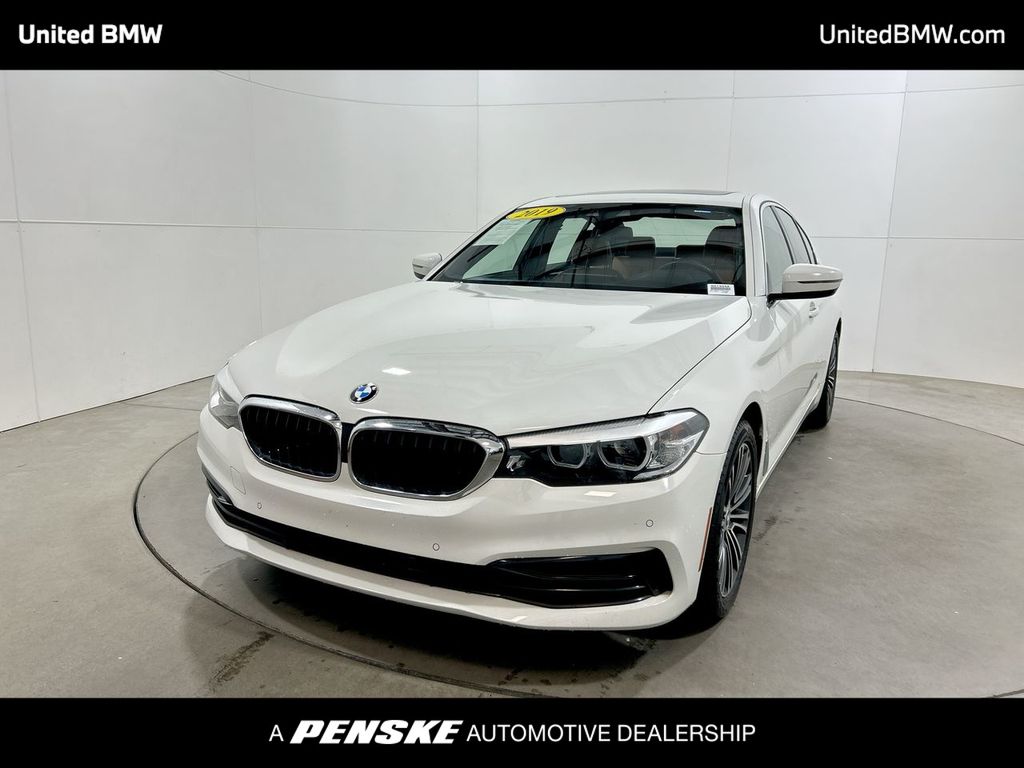2019 BMW 5 Series 540i Hero Image