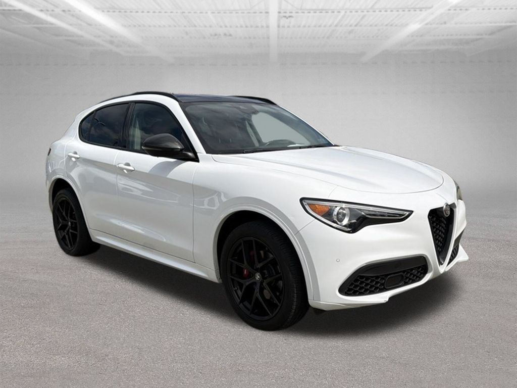 2020 Alfa Romeo Stelvio Base - 7