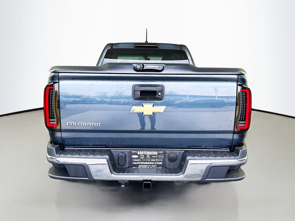 View vehicle photo 6