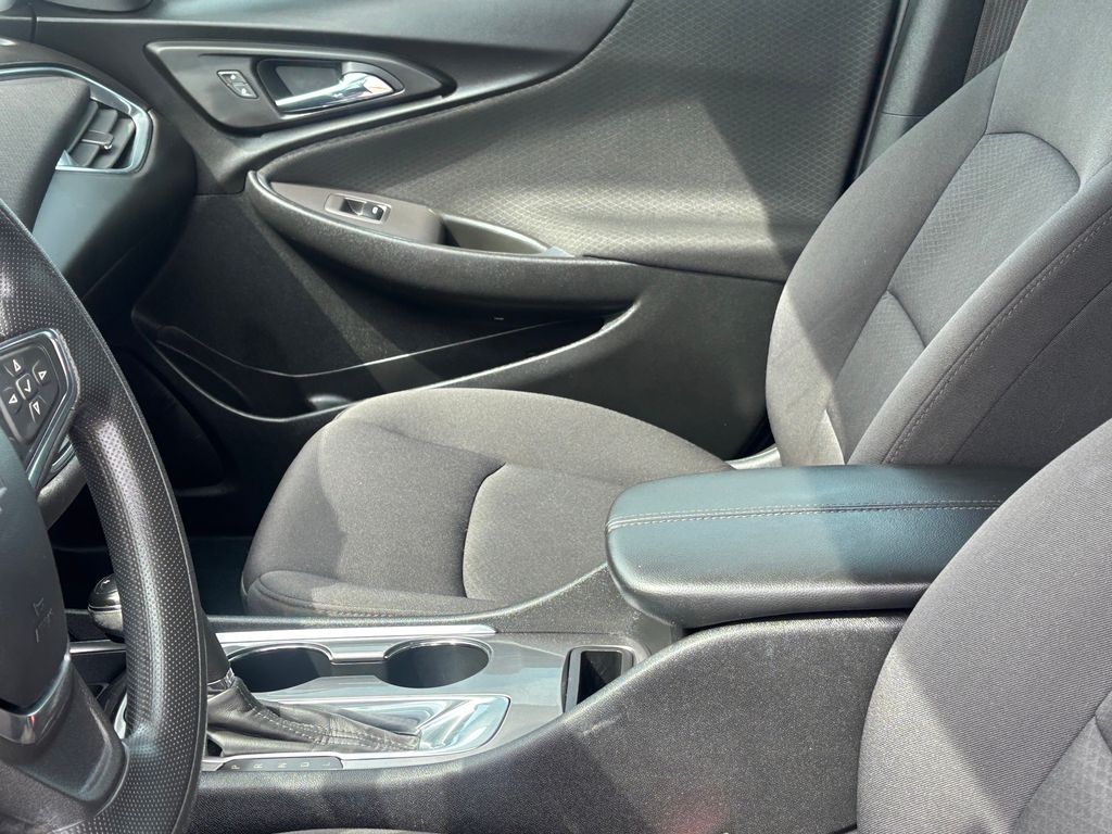 Used Car 2020 Chevrolet Malibu  Lt For Sale Under $20,000 In Austin, Texas