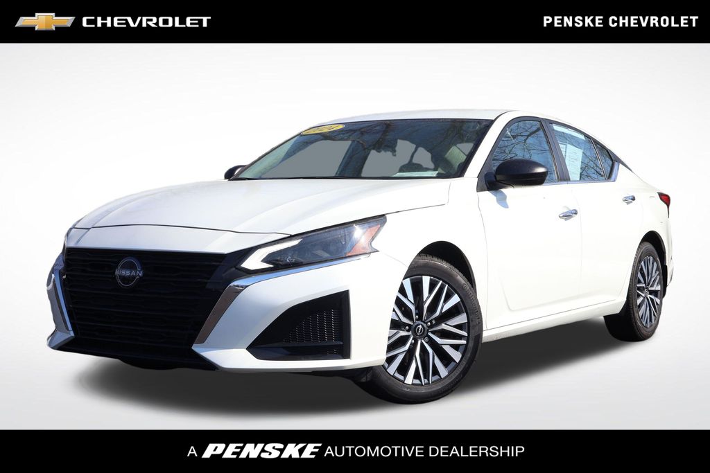 Thumbnail: 2024 Nissan Altima - 1