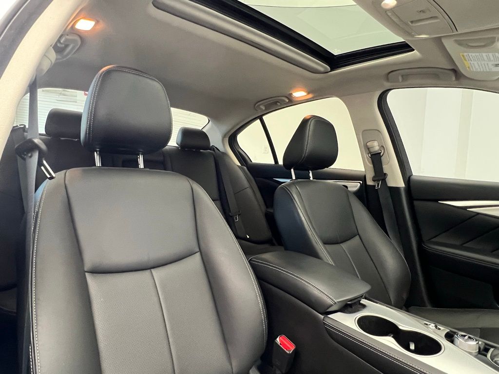 2022 INFINITI Q50 Luxe 8