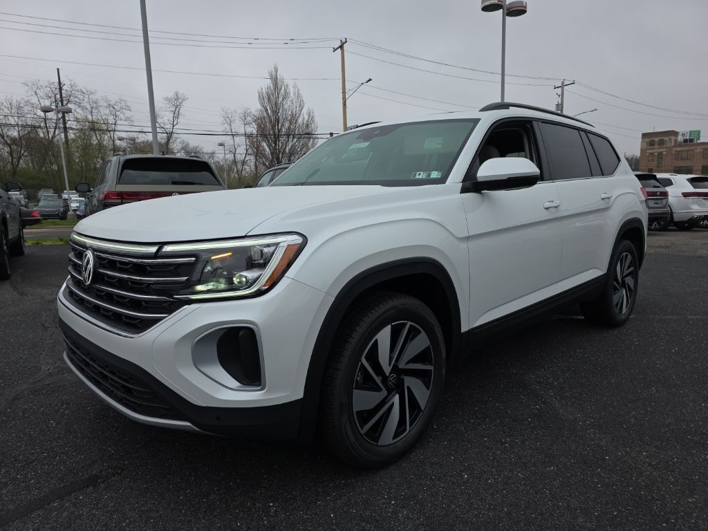 2026 Volkswagen Atlas 2.0T SE w/Technology White/off-white at Sutliff Volkswagen