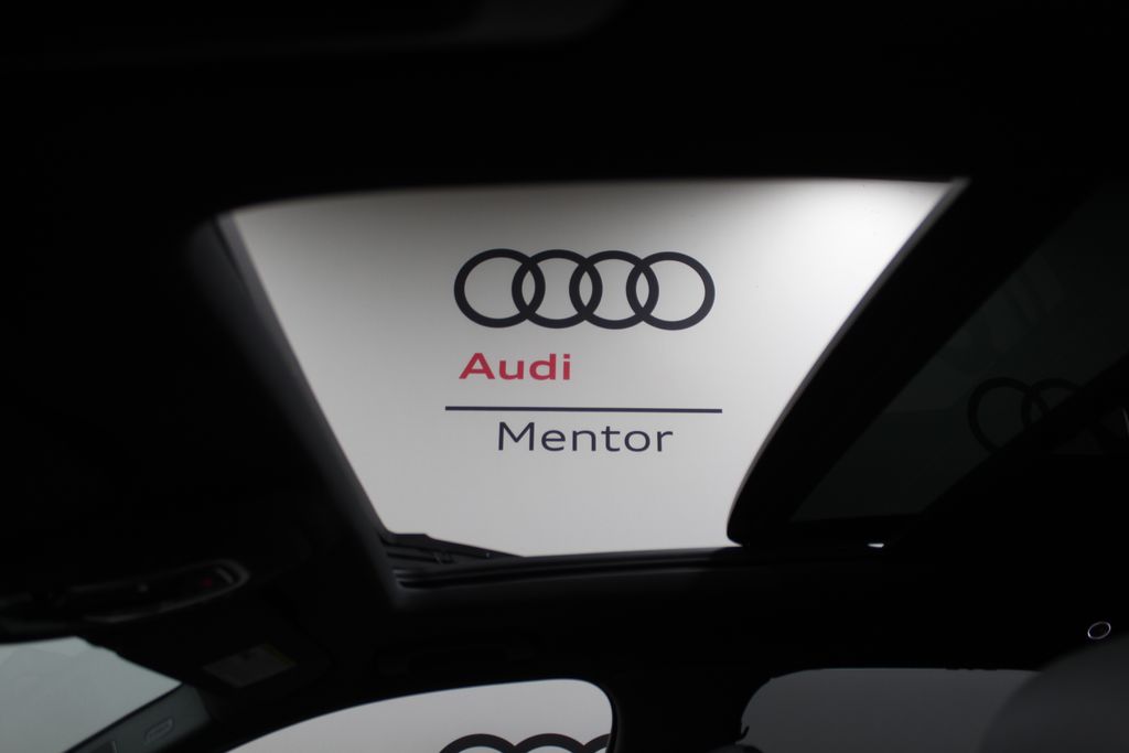 2025 Audi SQ7  13
