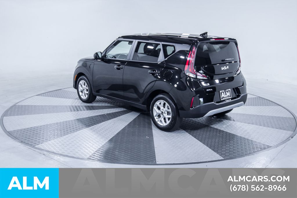Used 2025 Black Kia LX image 7